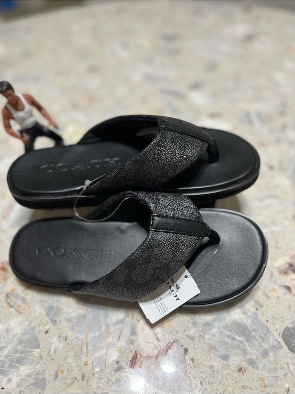 Coach Flip Flop In Signature Canvas size 7 NWT